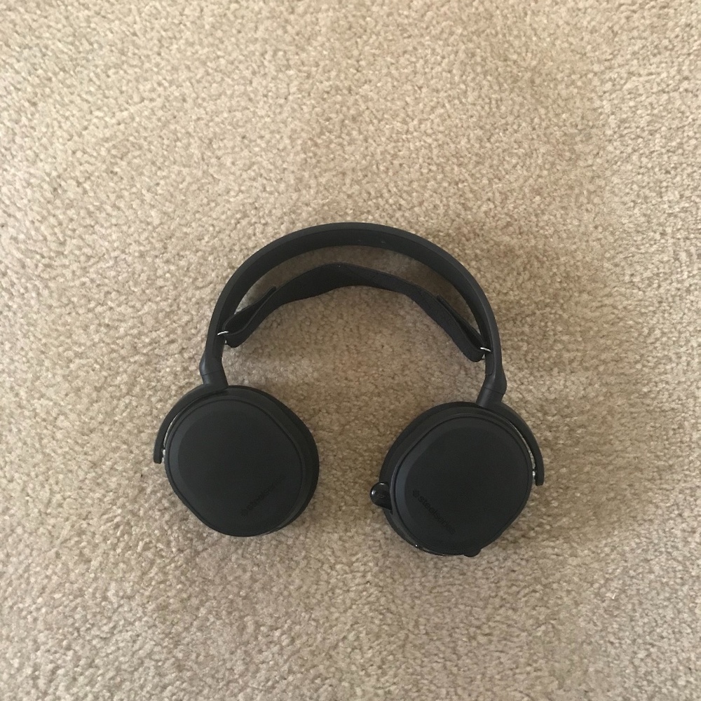 SteelSeries Arctis 3 Bluetooth Gaming Headset